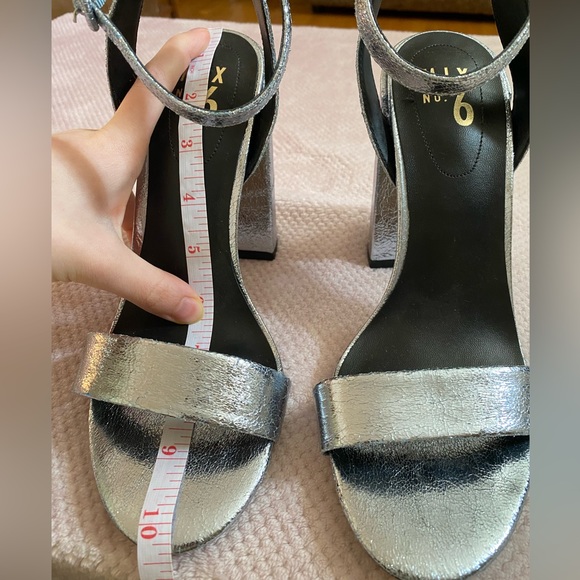 Silver sparkly heels - Picture 6 of 6